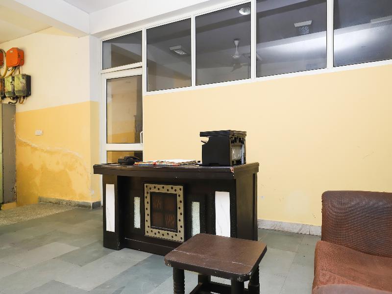 Oyo 28126 Charanpahari Hotel Új-Delhi Kültér fotó
